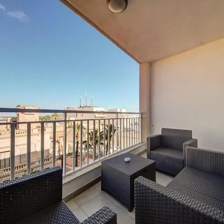 Bright & Modern Three Bedroom Near The Sea With Terrace & Sea Views